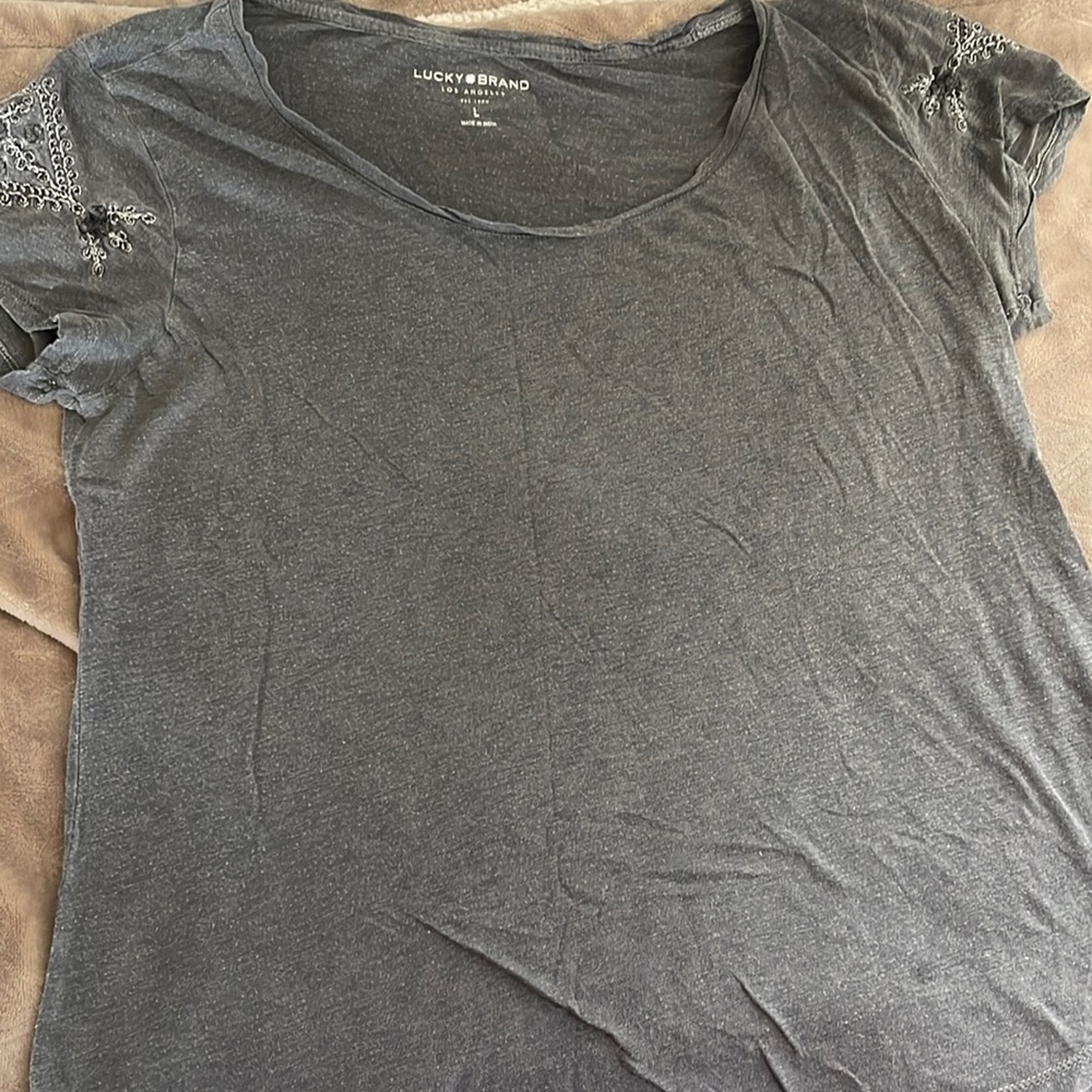Beaded sleeve tee